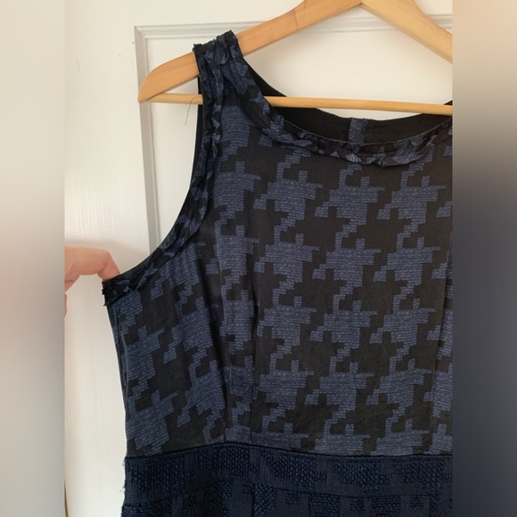 Bombshell midnight blue Banana Republic MadMen wiggle dress - Picture 7 of 7